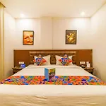 Fabhotel Bollywood Paradise Mahipalpur - Fully Vaccinated Staff