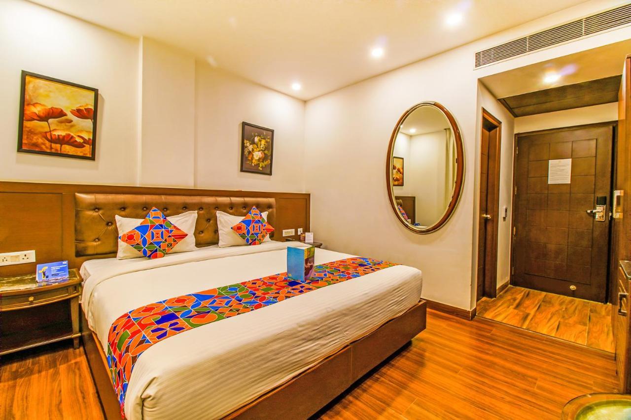 Fabhotel Bollywood Paradise Mahipalpur - Fully Vaccinated Staff Hotel